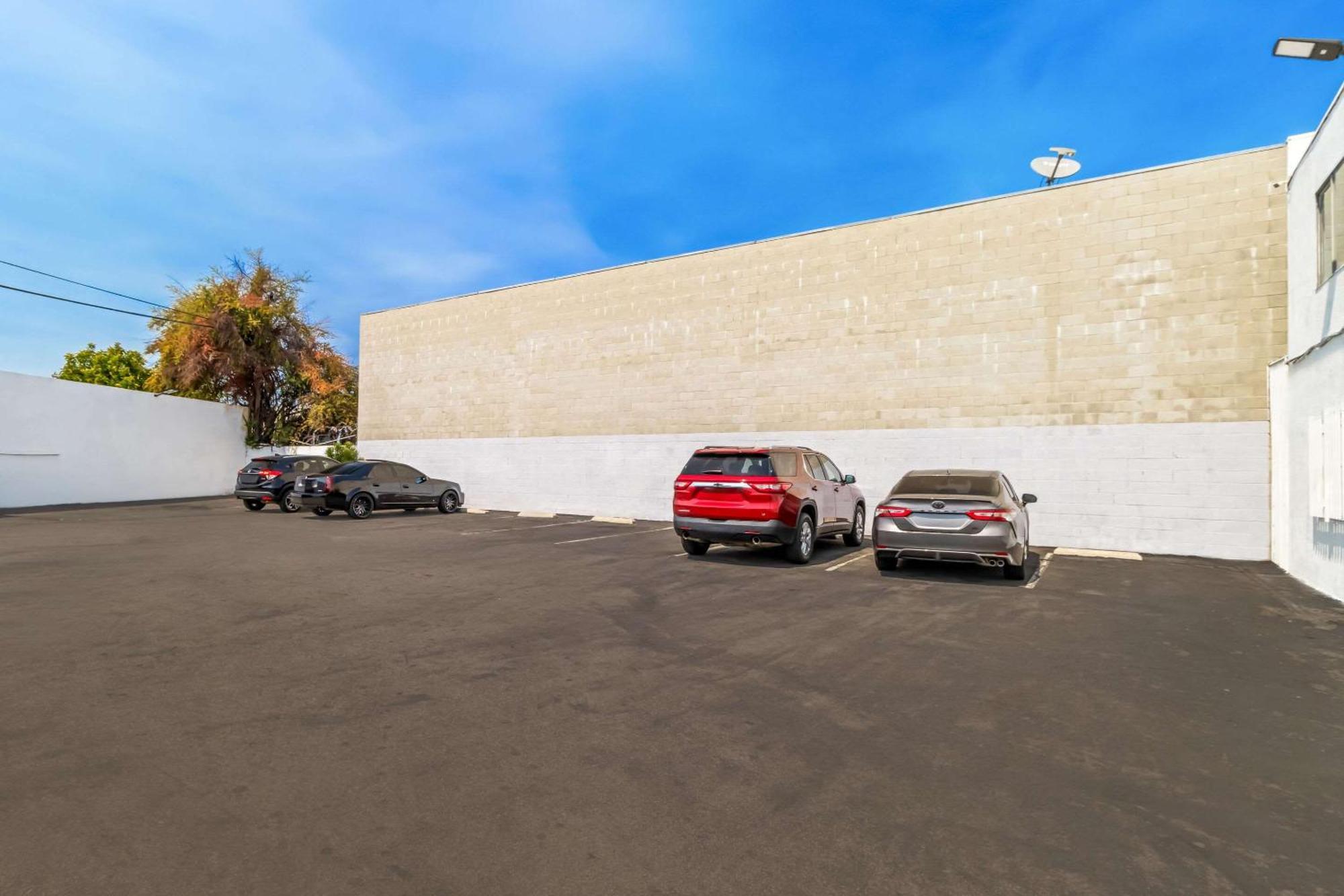 Rodeway Inn & Suites North Hollywood Burbank Airport - Universal Area, Los Angeles